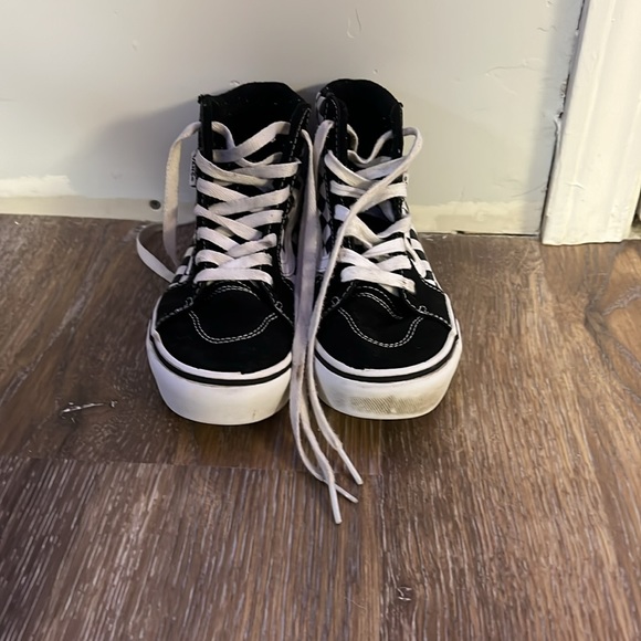 Girls black and white checkered vans size 2 - Picture 3 of 5
